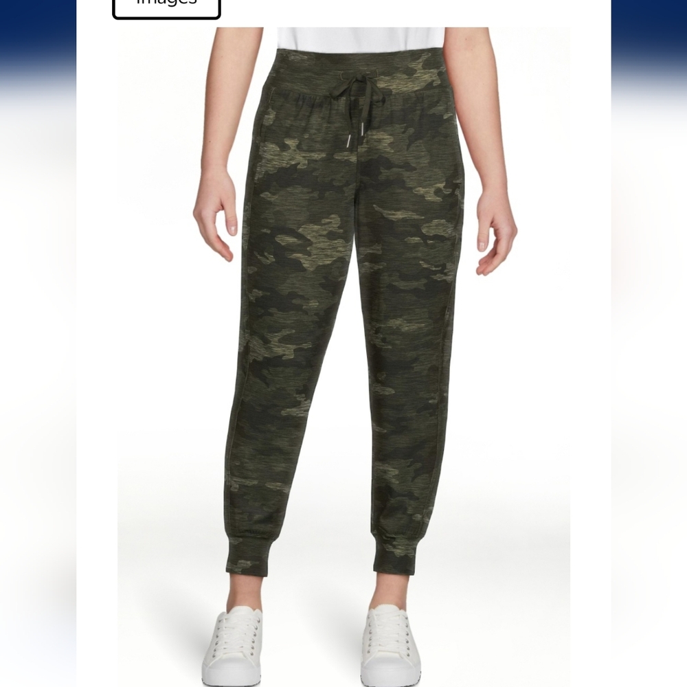 Avia Women's Active Commuter Jogger Pants, Camo Green Size: XS
